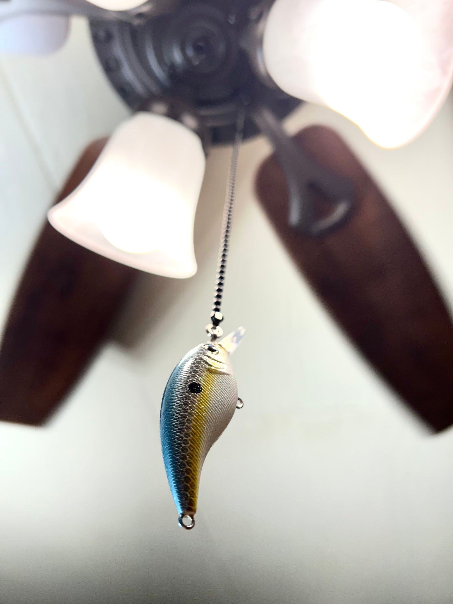 Crank Bait Chain Pull (White/Blue)